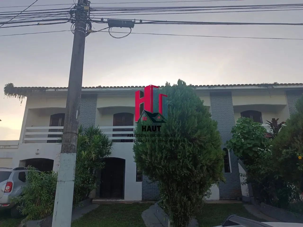Sobrado de frente a Praia da Maranduba