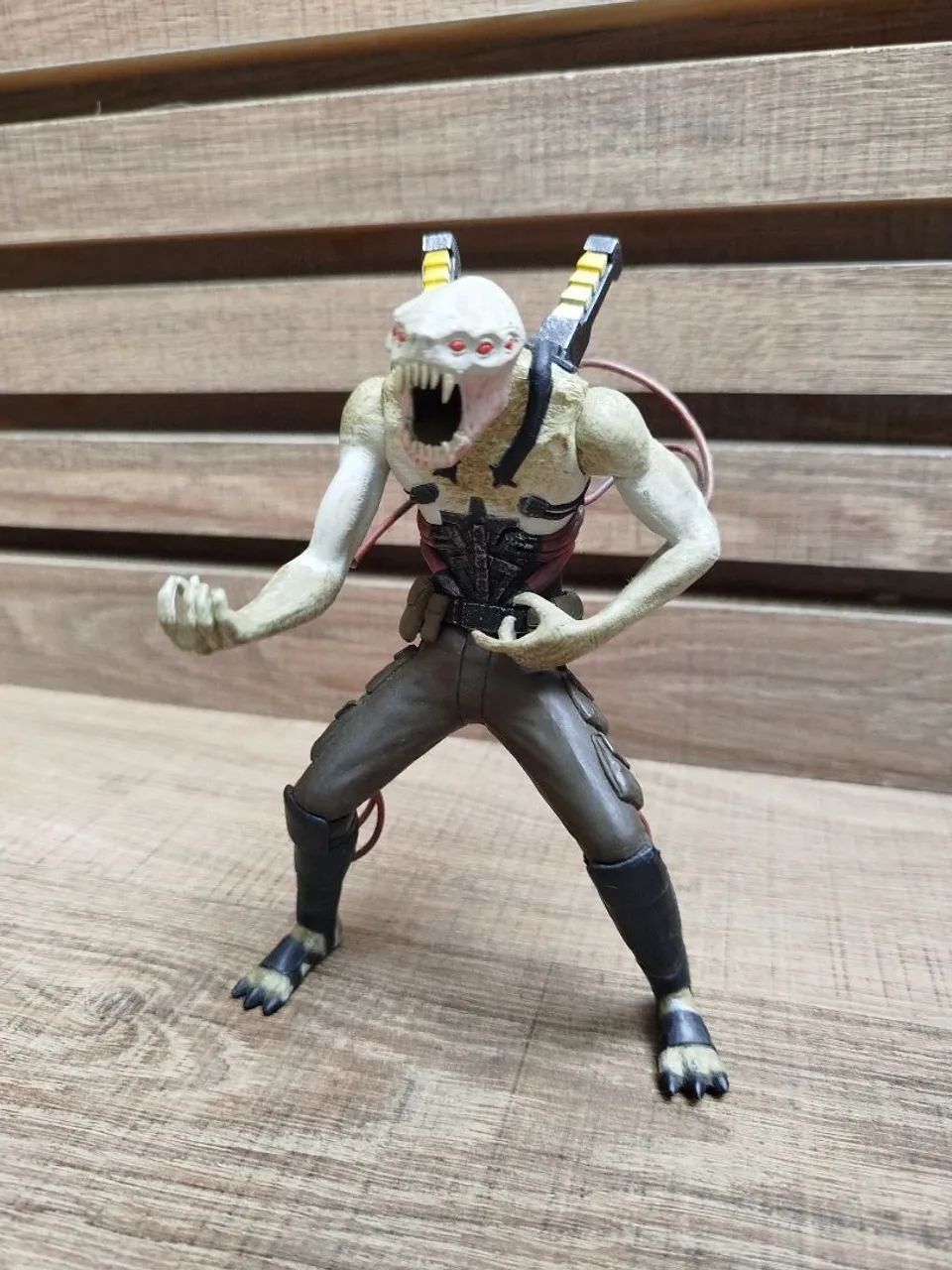 Action Figure Chimera Advanced Hybrid - Resistance 2 (Playstation)