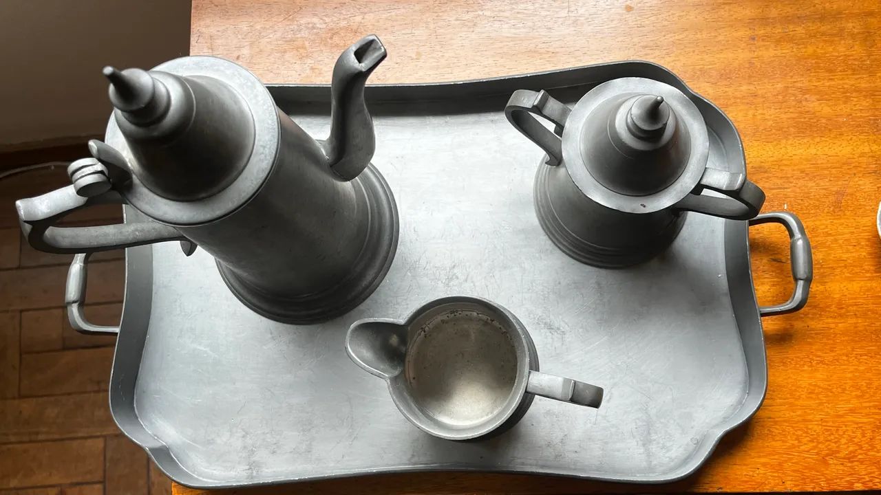Conjunto de Estanho relíquia Francesa Etáin (Bandeja, Bule, Leiteira e Açucareiro) - Foto 3