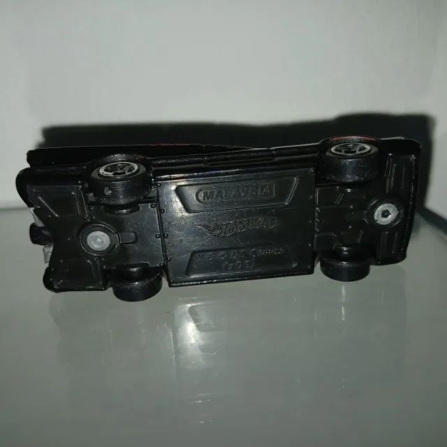 CARRINHO HOT WHELLS BATMAN O PRIMEIRO AUTOMOVEL - Foto 3