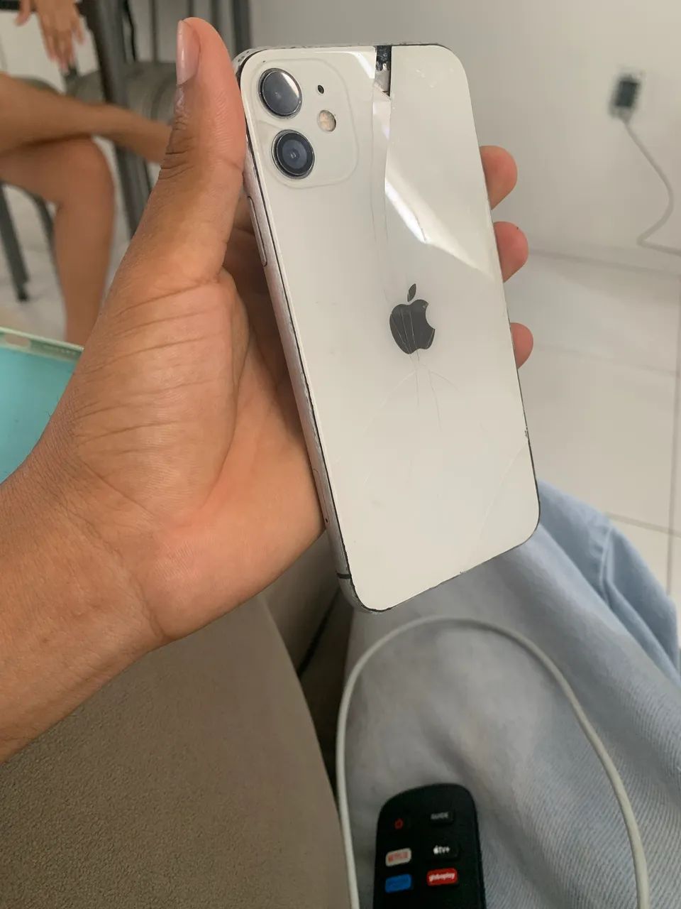 Vendo ou troco iPhone 11 leia a descrição  - Foto 3
