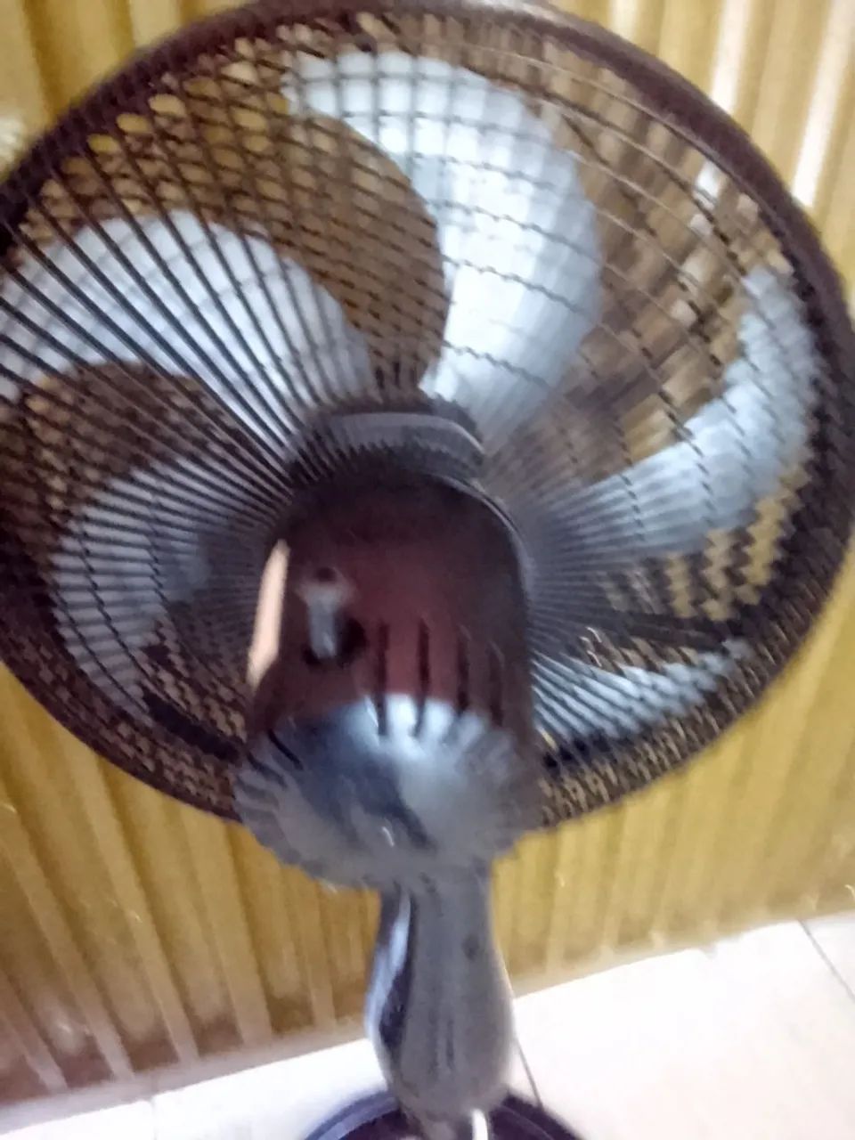 Vendo este ventilador com garantia  - Foto 2