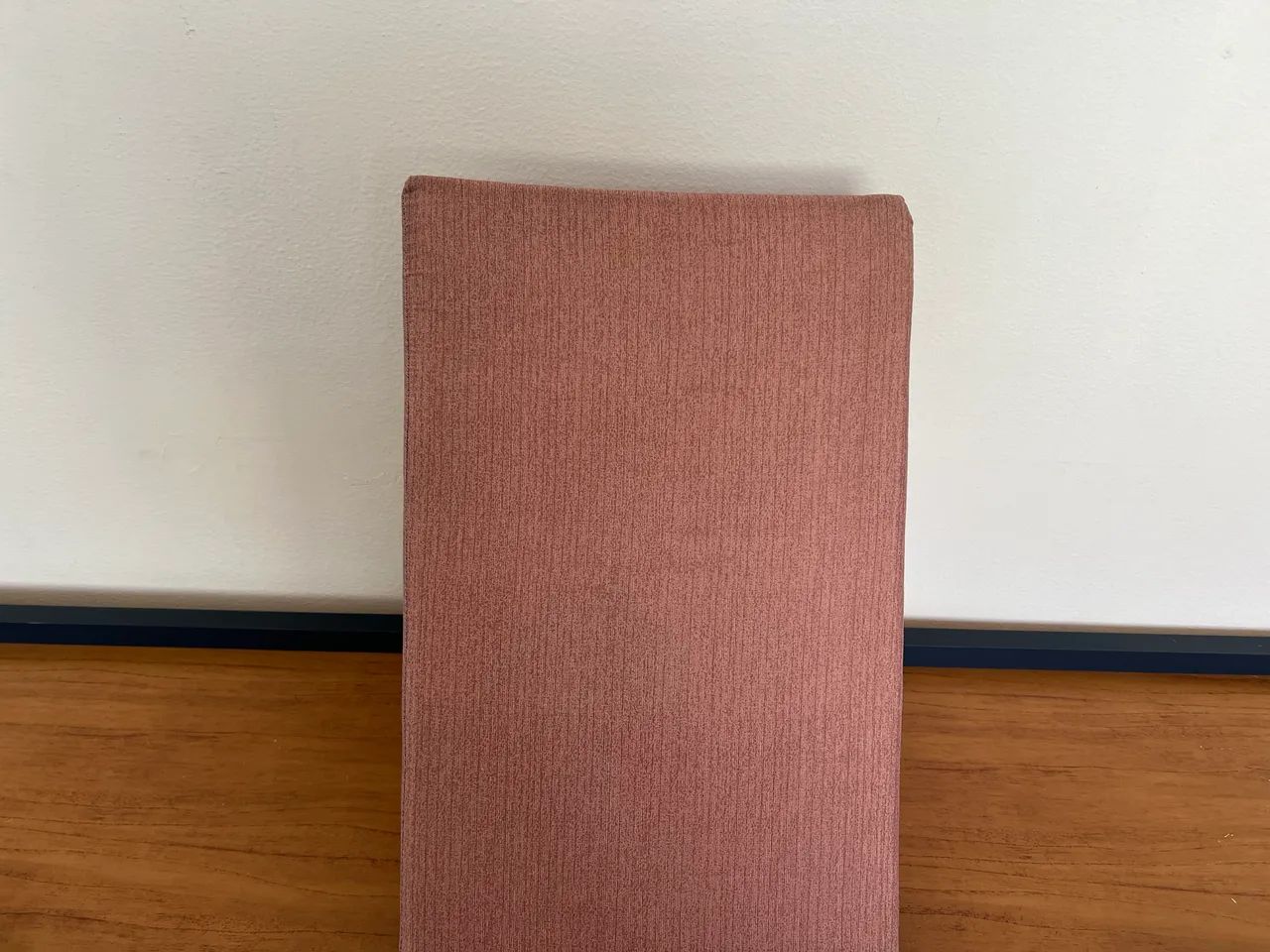 lmofada Encosto Triangular Anatômico com Zíper - Excelente Estado - Foto 3
