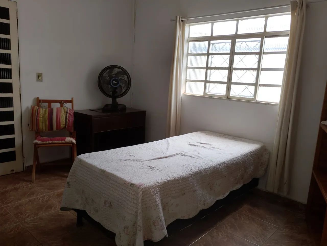 Quarto feminino de solteiro 