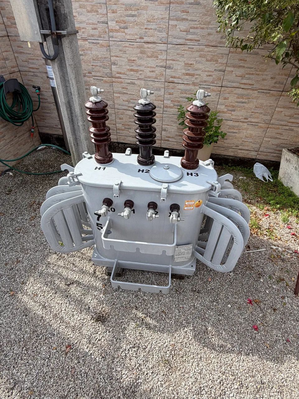 Transformador 75 KVA refrigerado a óleo  - Foto 4