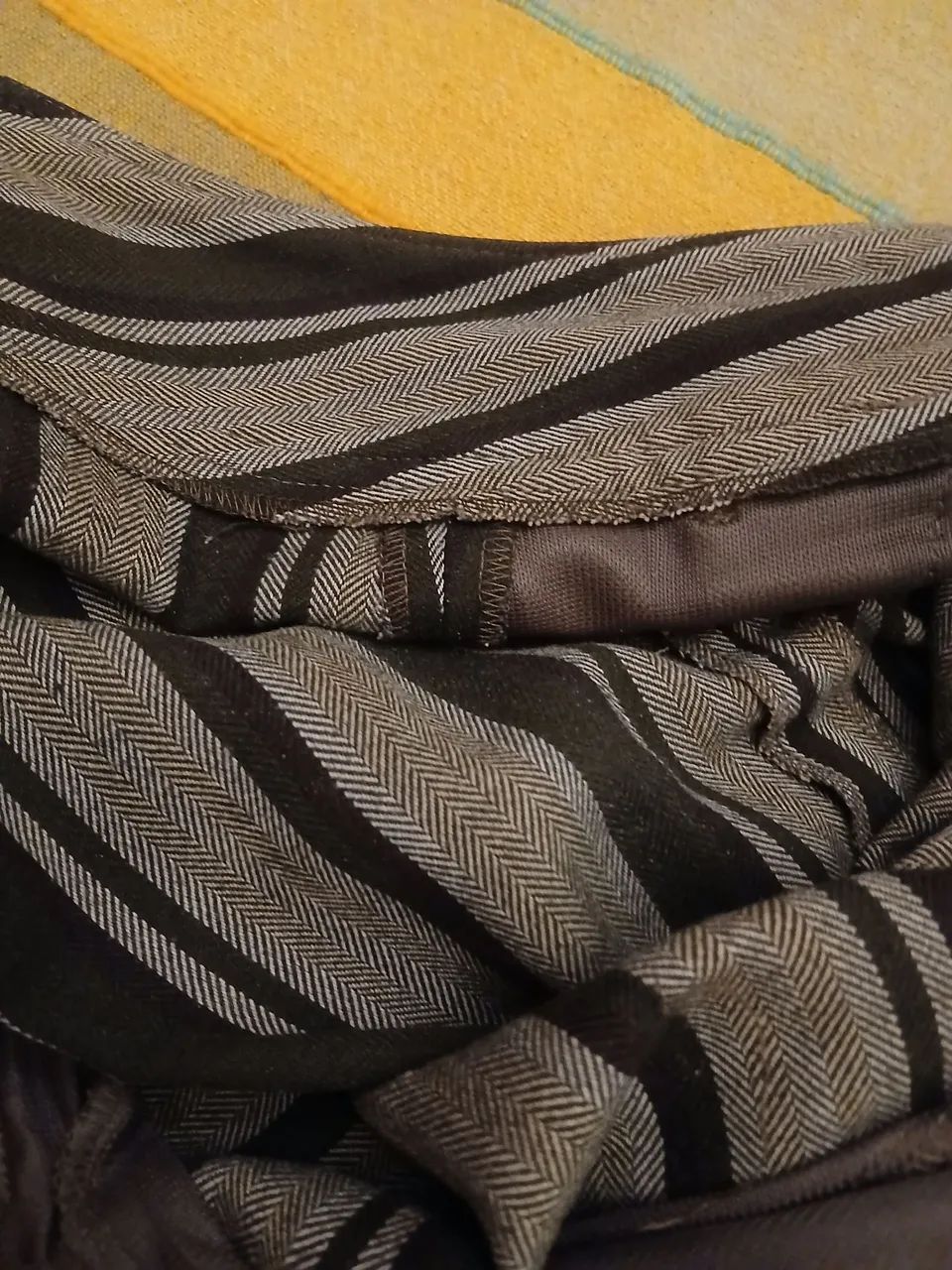 Calça de lã inglesa,corte classico com bolsos.Tamanho M. - Foto 5