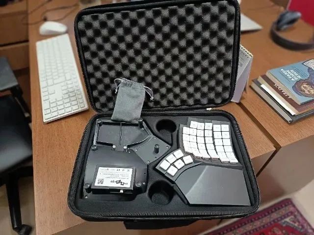 Teclado Split MoErgo Glove80 - Foto 2