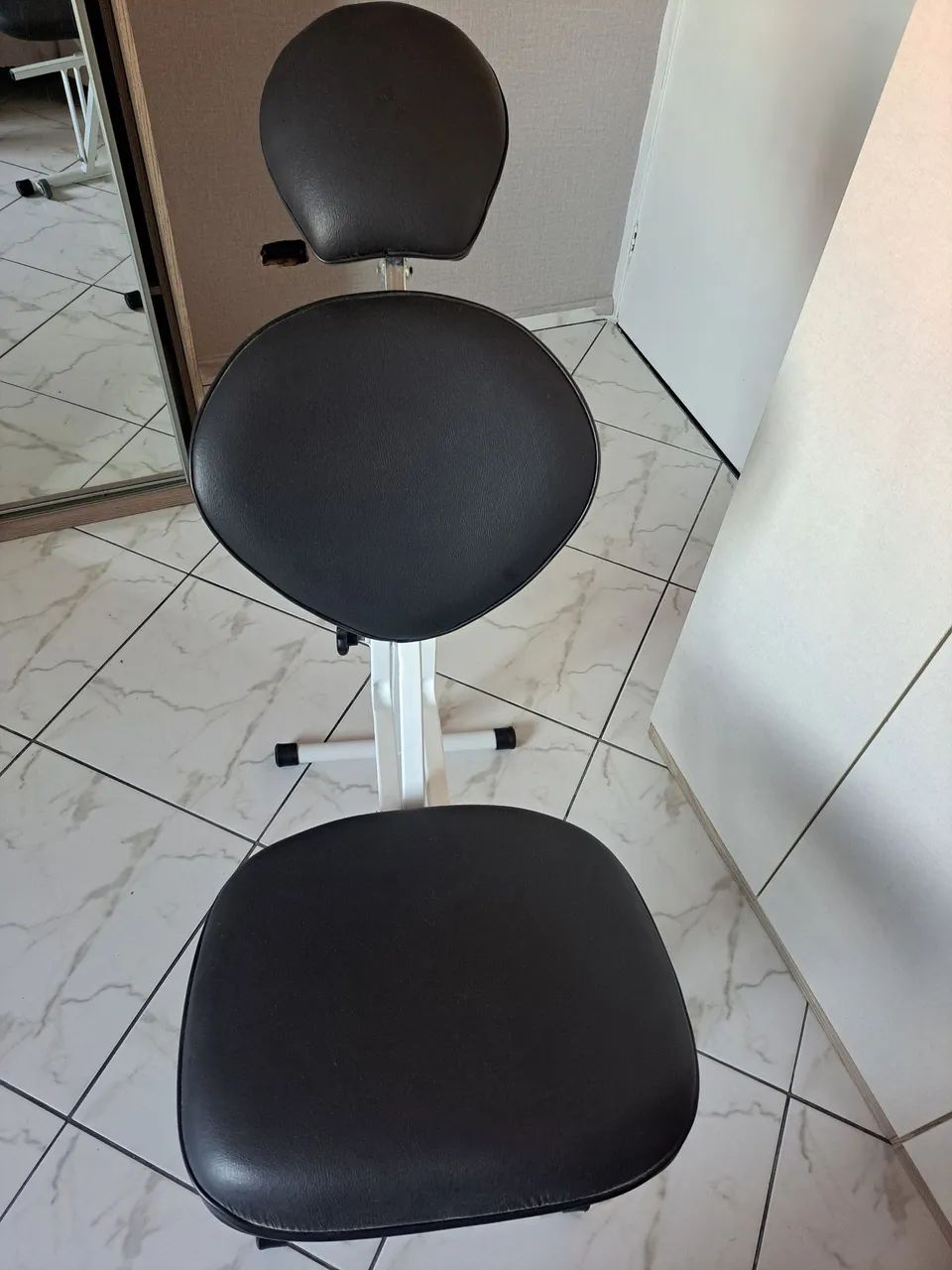 Cadeira para design de sobrancelha e maquiagem  - Foto 2
