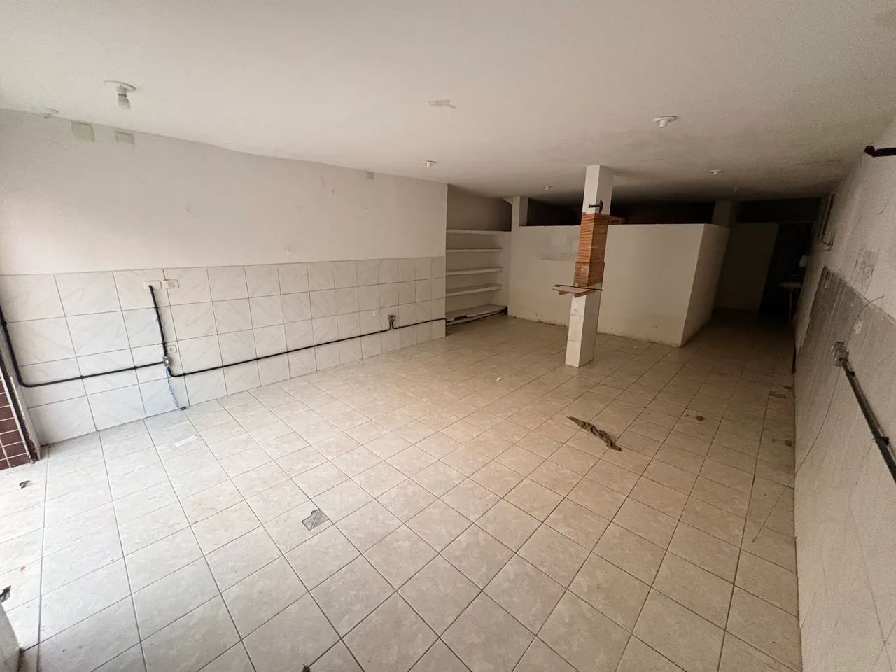 Alugo Ponto Comercial 90m2 TAMBAÚ  - Foto 4
