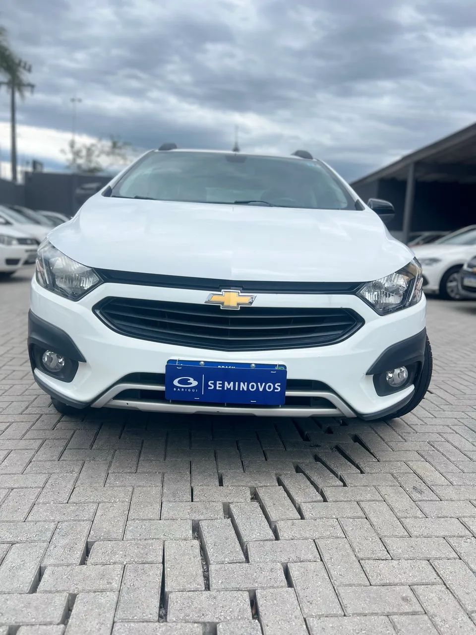 Chevrolet Onix Activ 1.4 8V Flex Mec. 4P 2018 - Foto 2
