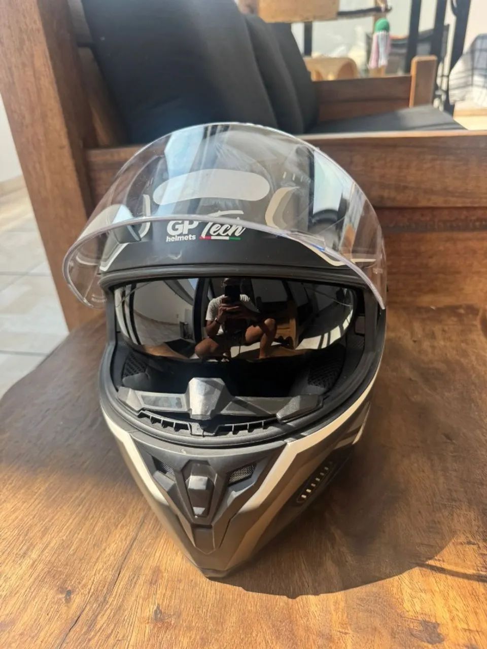 Capacete usado da Marca GP helmets Tech - Foto 3