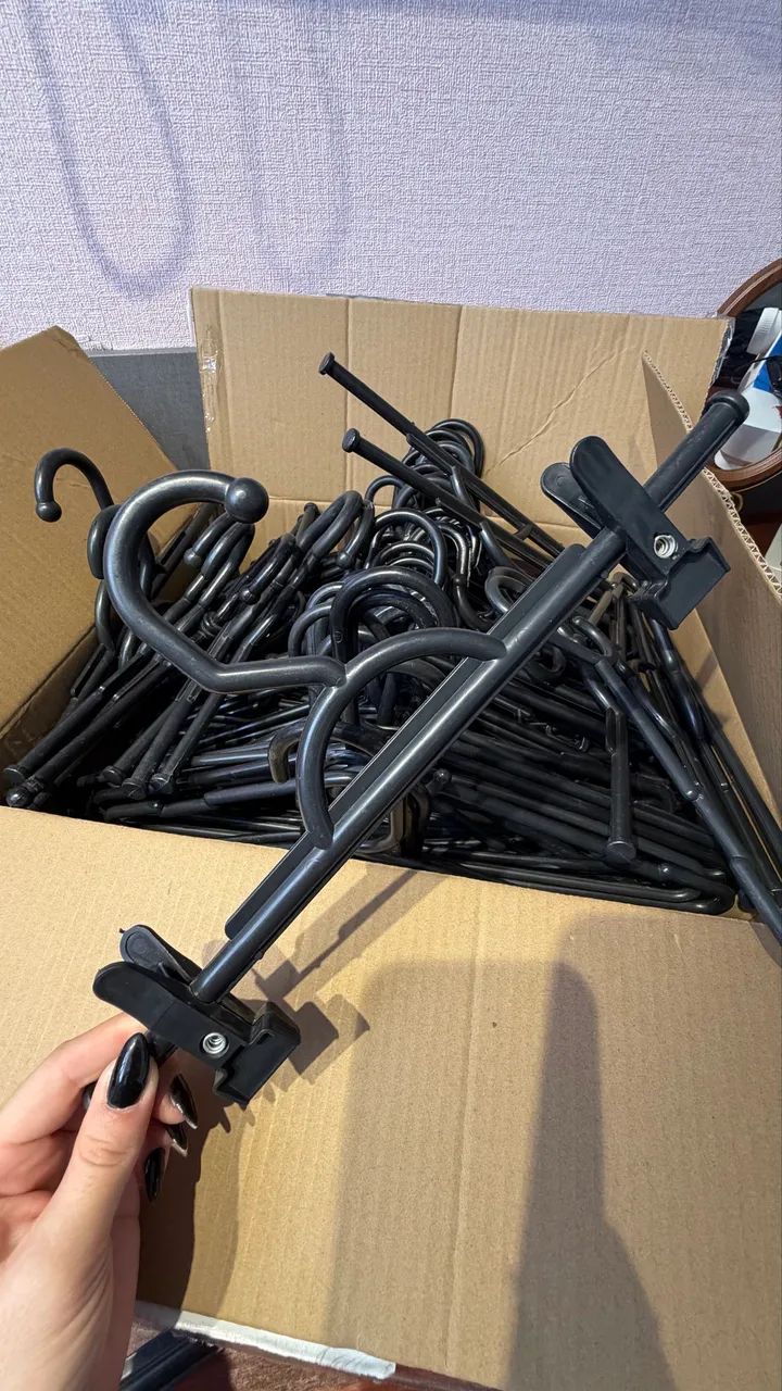 70 Cabides plásticos diversos  - Foto 3