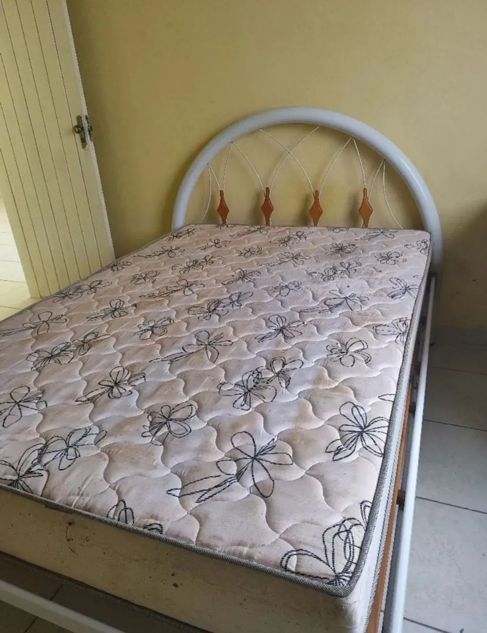 Colchão confortável e usado