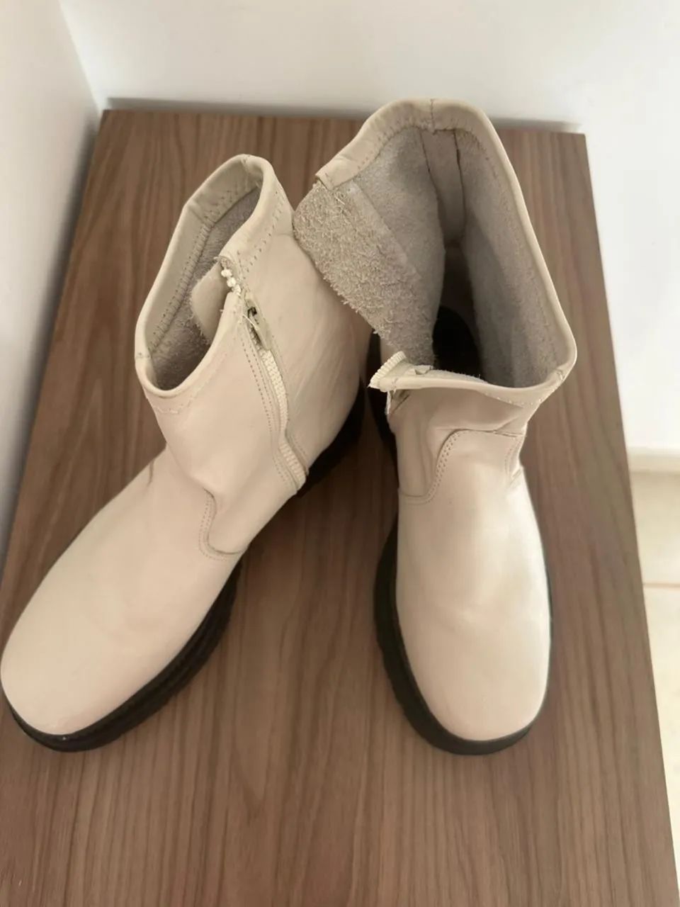 Bota feminina de couro legítimo  - Foto 5