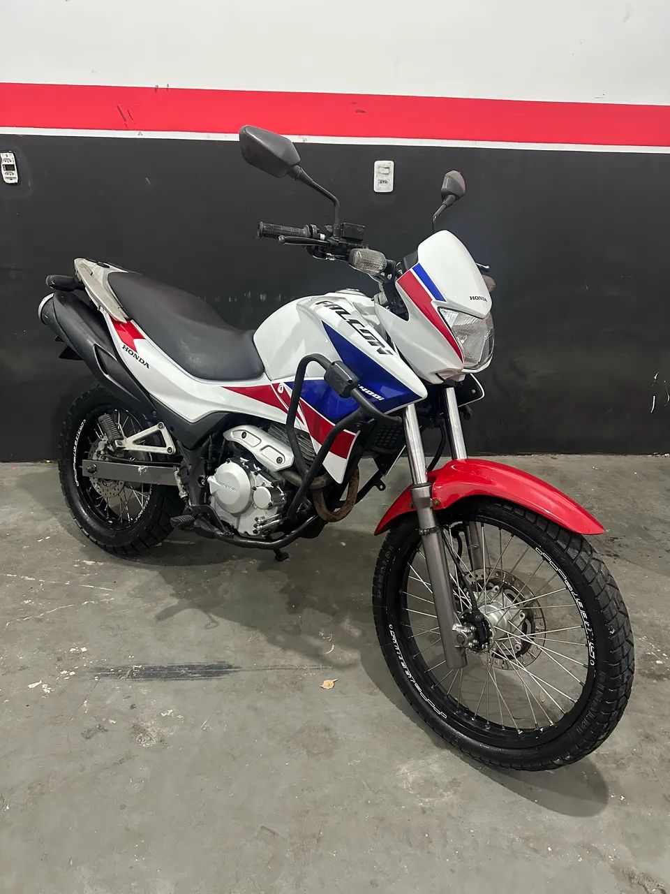 Falcon 400i 2015 - Foto 2