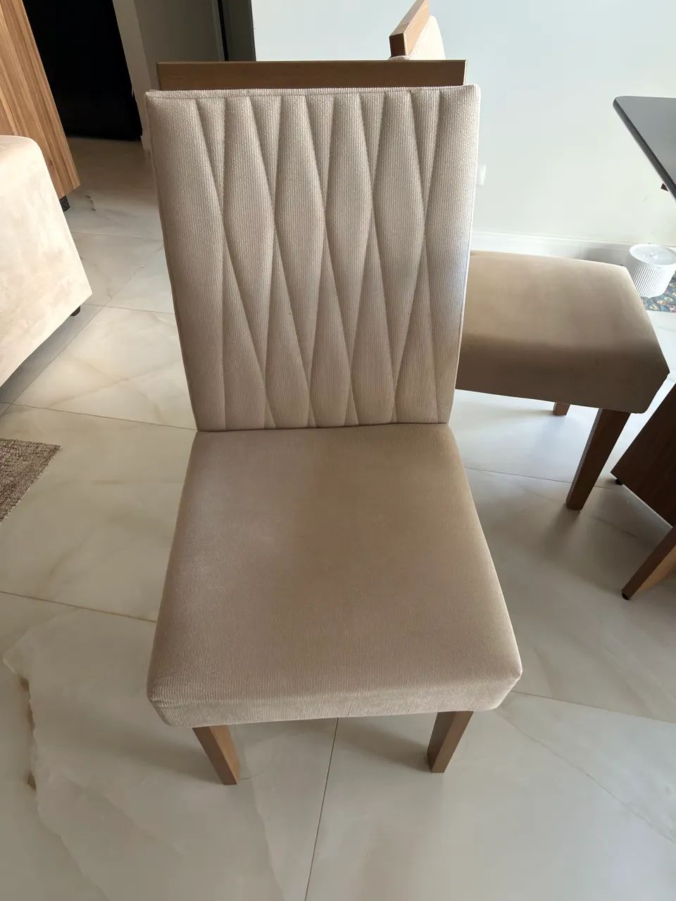 FOUR-SEATER TABLE64962149728770122