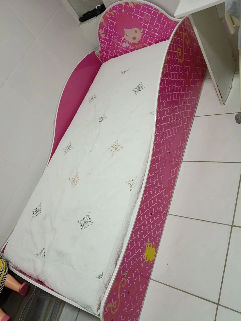 Cama infantil com colchão 