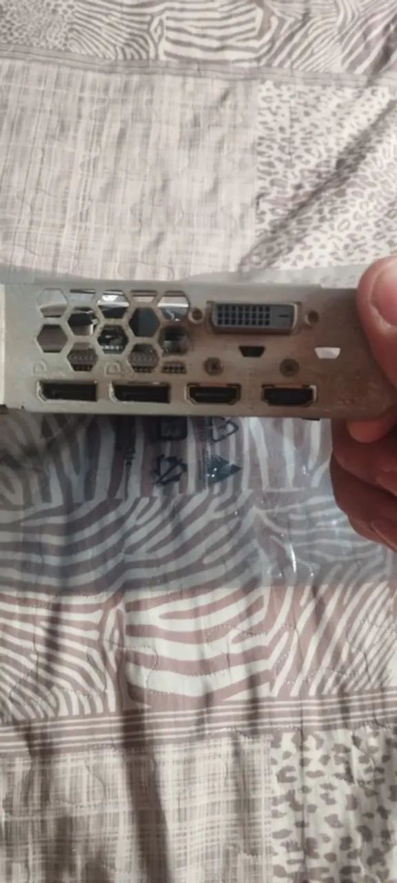 MSI Rx5i0 ARMOR 8GB OC - Foto 4