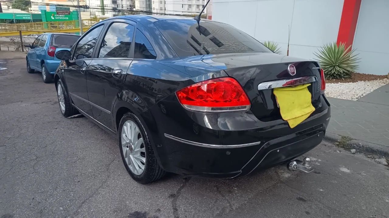 Fiat Linea Absolute 1.9/1.8 Flex Dualogic 4P 2016 - Foto 5