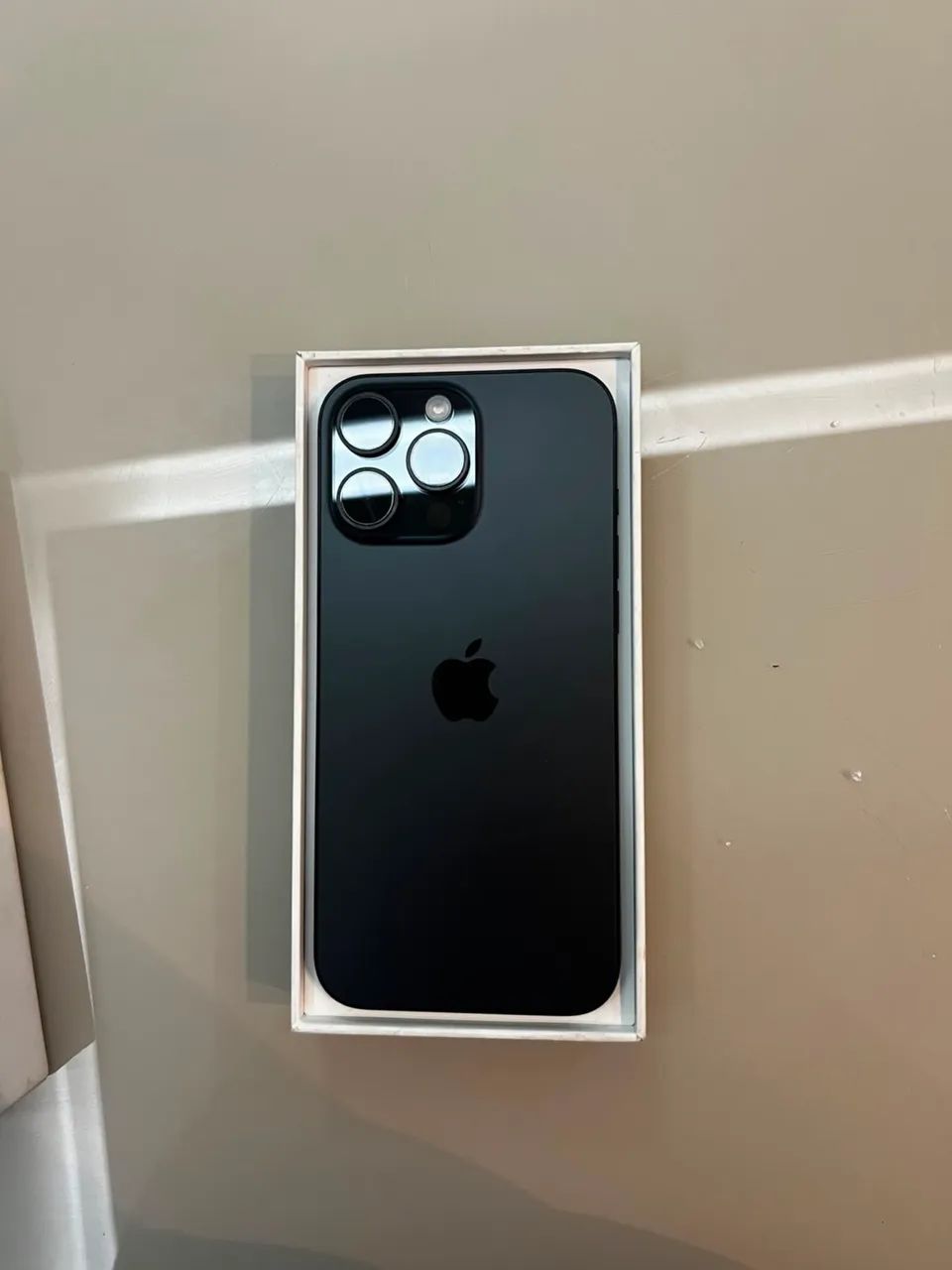 iPhone 16 pro max 256 g 5600,00