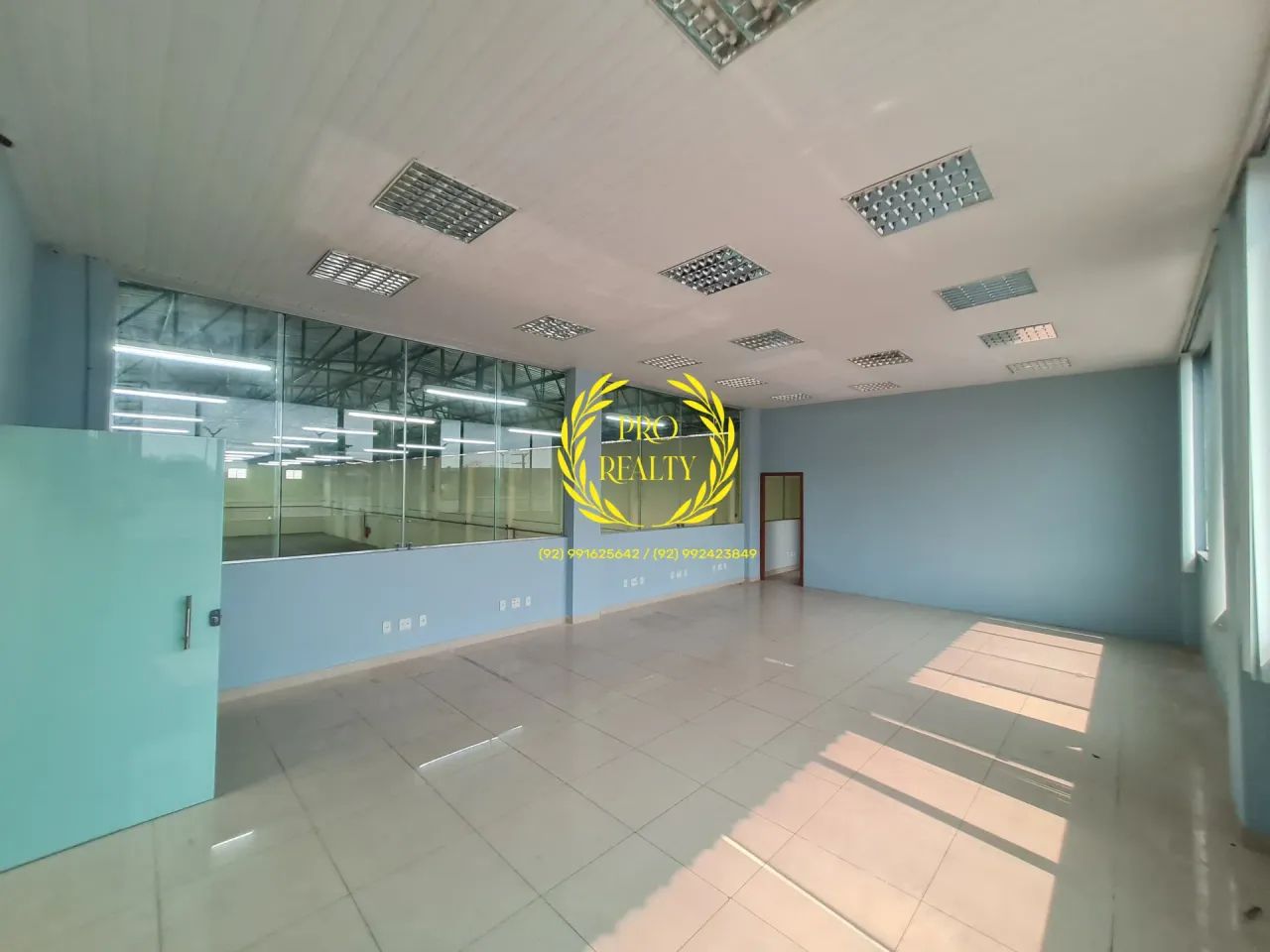 Galpão Habite-se e AVCB  1500 m² com Docas e Pátio -Zona Oeste - Foto 2