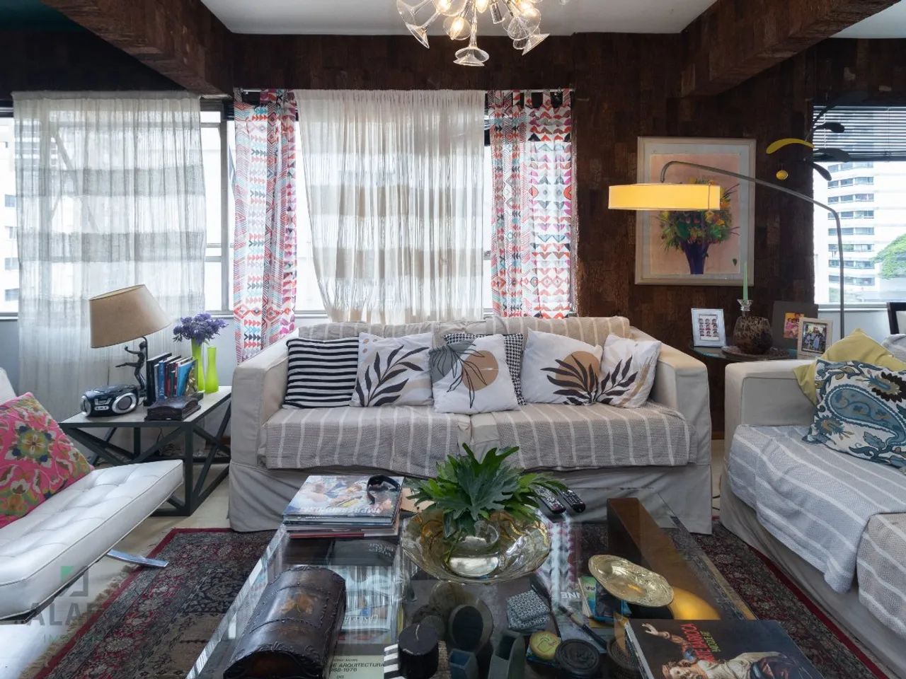 Apartamento para venda em Moema com 3 quartos, sendo 1 suíte, 132m²