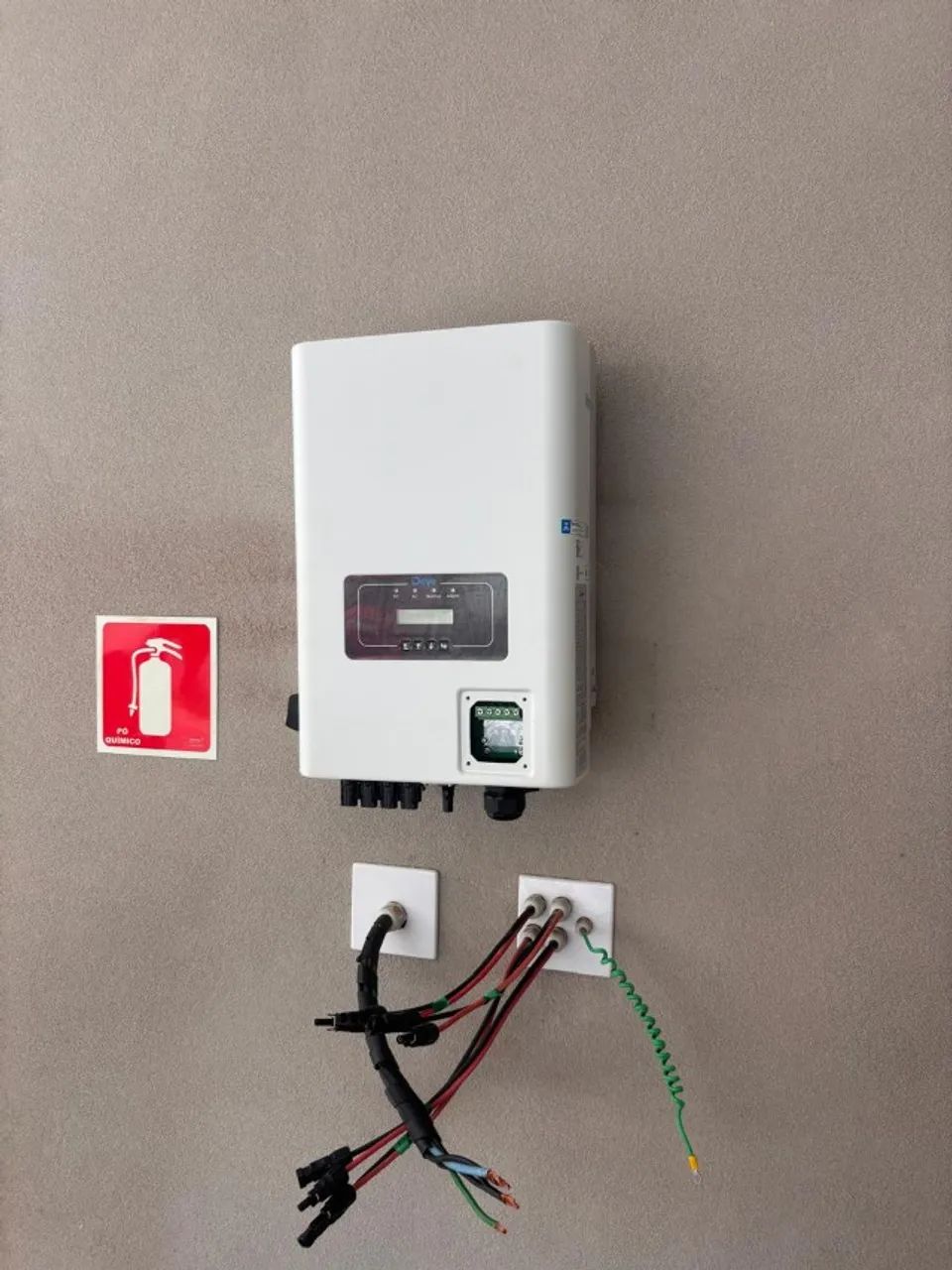 INVERSOR DEYE 15 KW TRIFÁSISO - USADO 4 MESES 