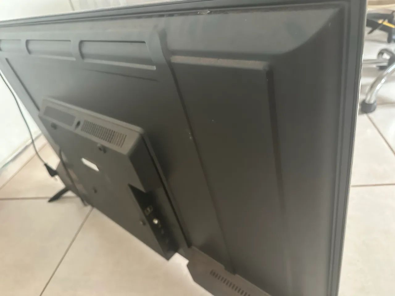 TV Britânia Smart 43" com defeito na tela  - Foto 5