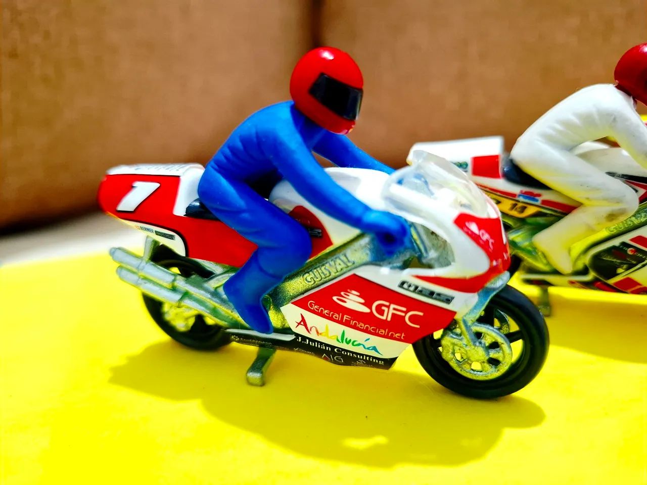 Miniaturas de Motos de Corrida 1:29  - Foto 4