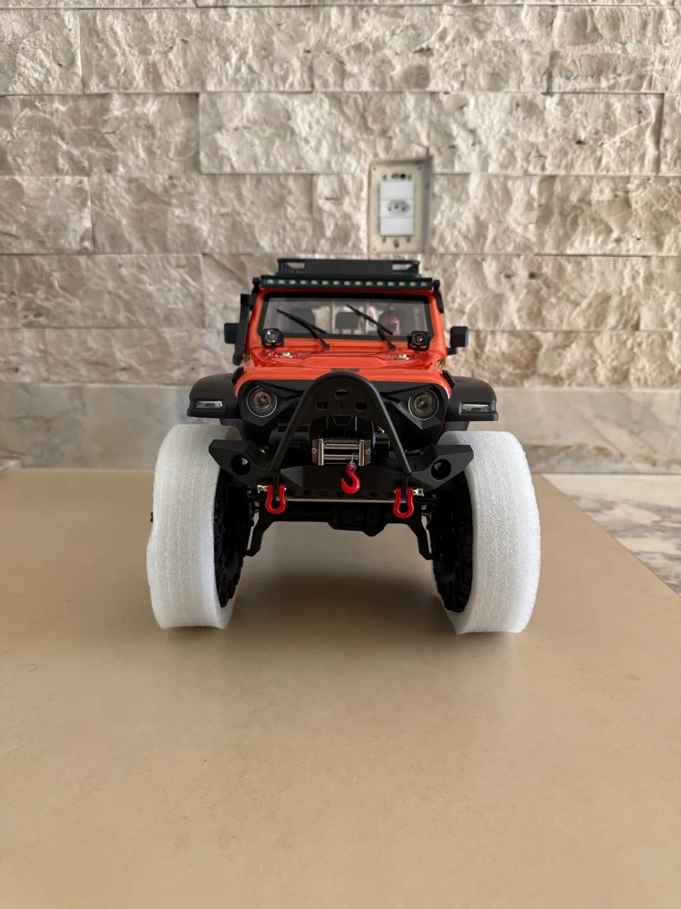Automodelo WLTOYS Climbing Jeep Crawler 1/10 - Foto 3