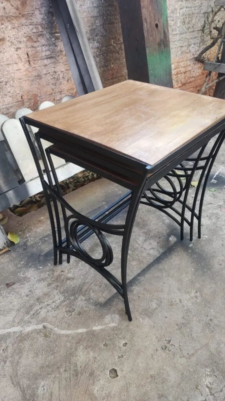 Conjunto de mesas antigas!