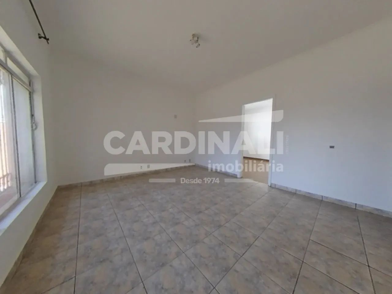 Casa de 3 dormitórios com edícula e piscina. - Foto 3