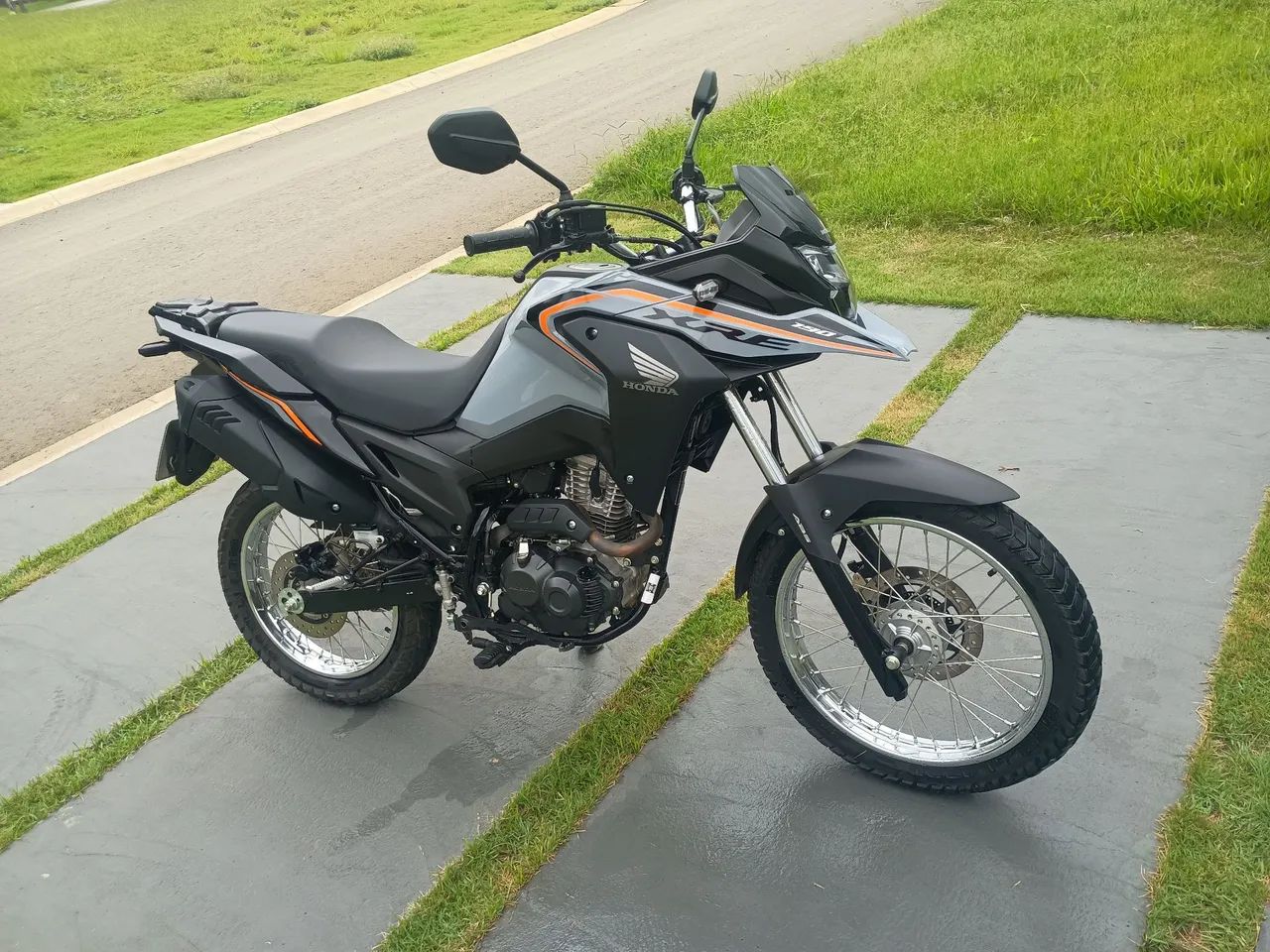 XRE 190 cinza bem conservado. - Foto 2