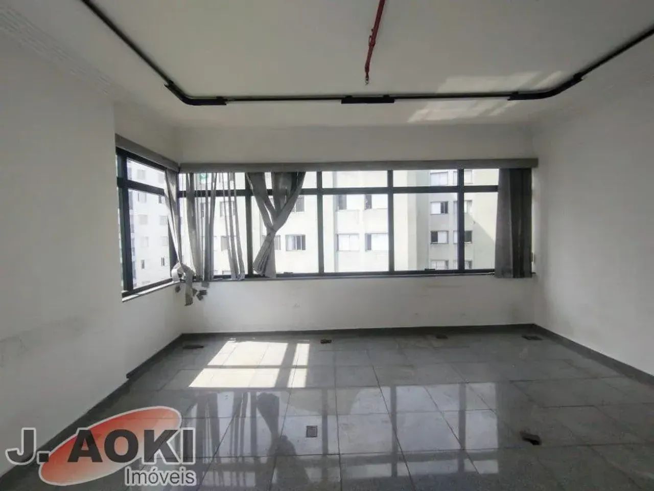 Sala/Conjunto Comercial - Venda e Locação - 32 m² - Saúde