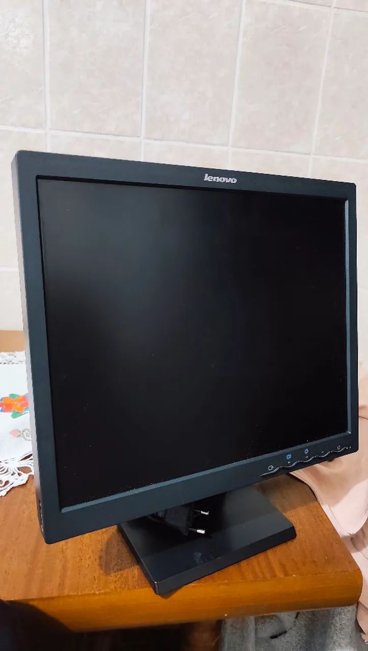 Monitor Lenovo 19"