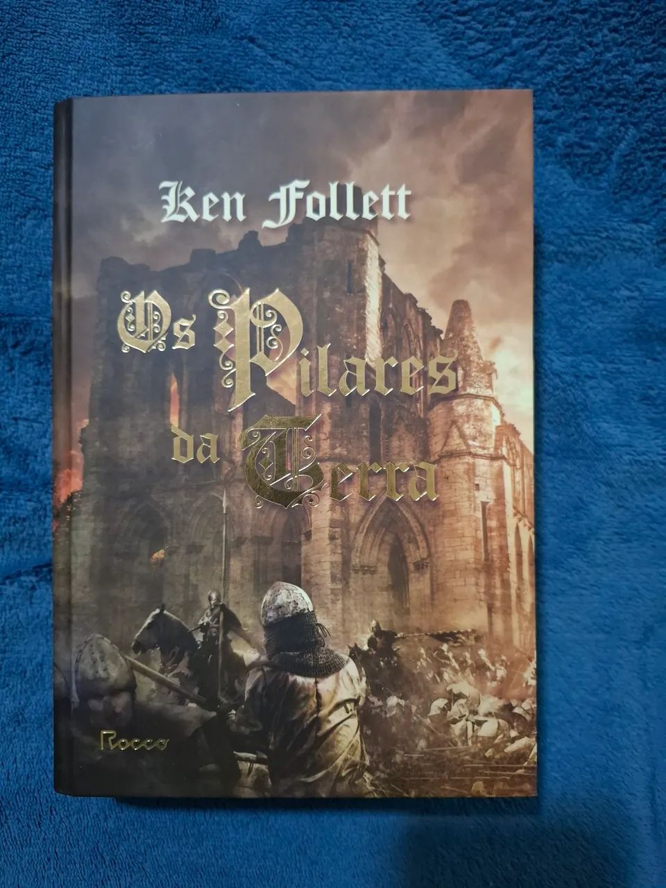 Livro Os Pilares da Terra - Editora Rocco