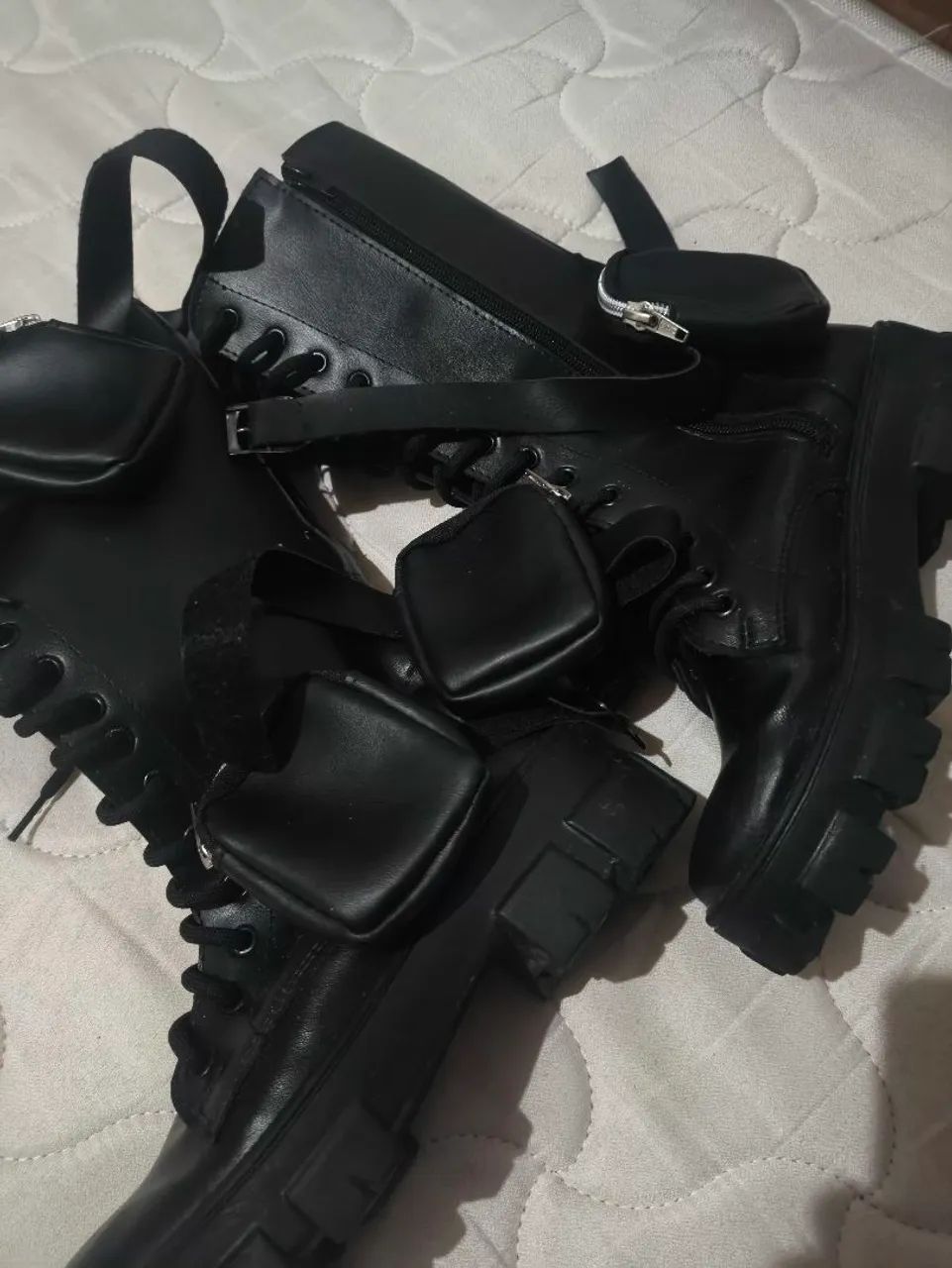 Coturno feminino preto ?