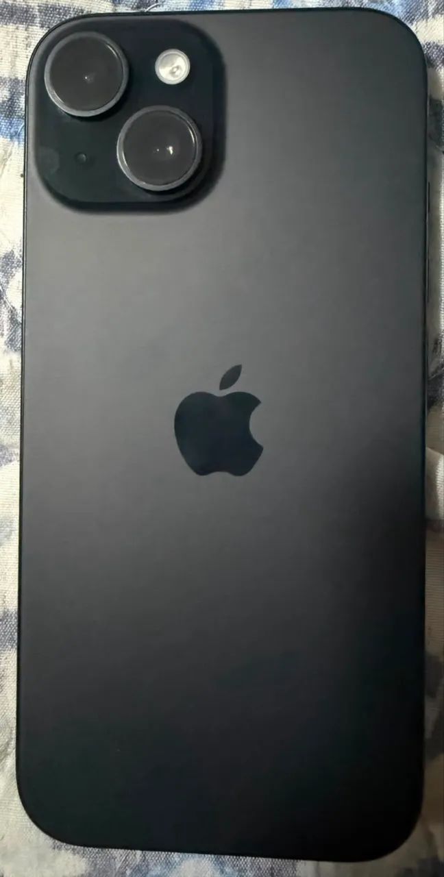 Celular iPhone 15 256 6 meses de uso 
