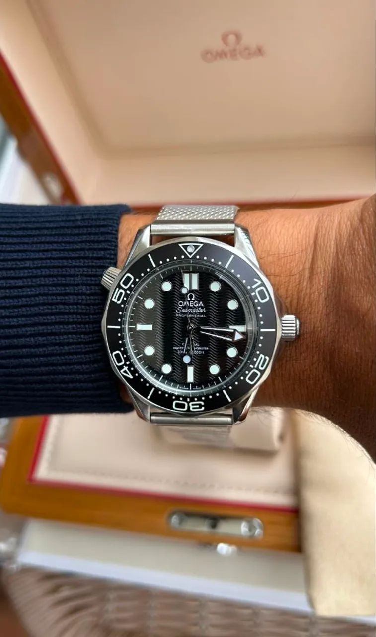 Relógio Omega 007 Preto - (Qualidade Super Clone)  - Foto 2