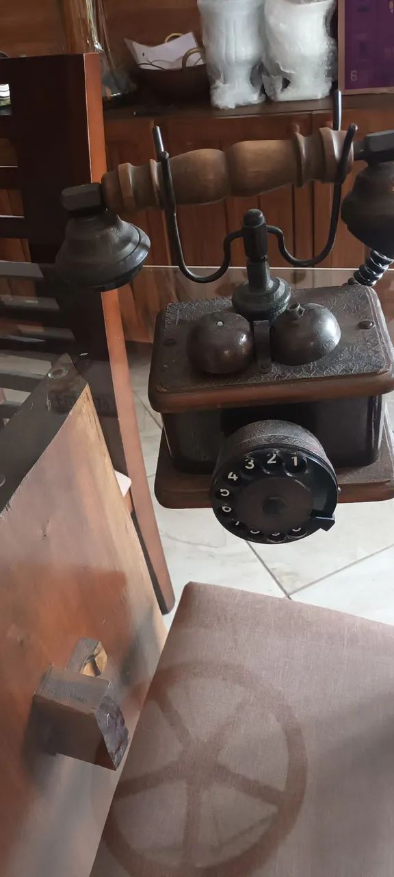 Telefone muito antigo  - Foto 2