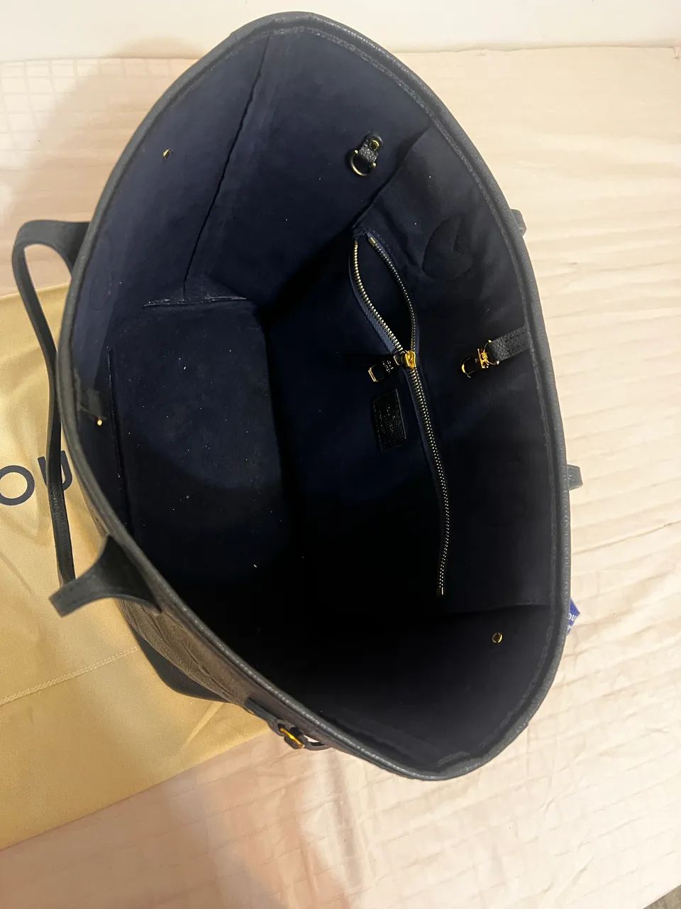 Bolsa Louis Vuitton Neverfull MM em couro Monogram Empreinte, preta (Noir) - Foto 4
