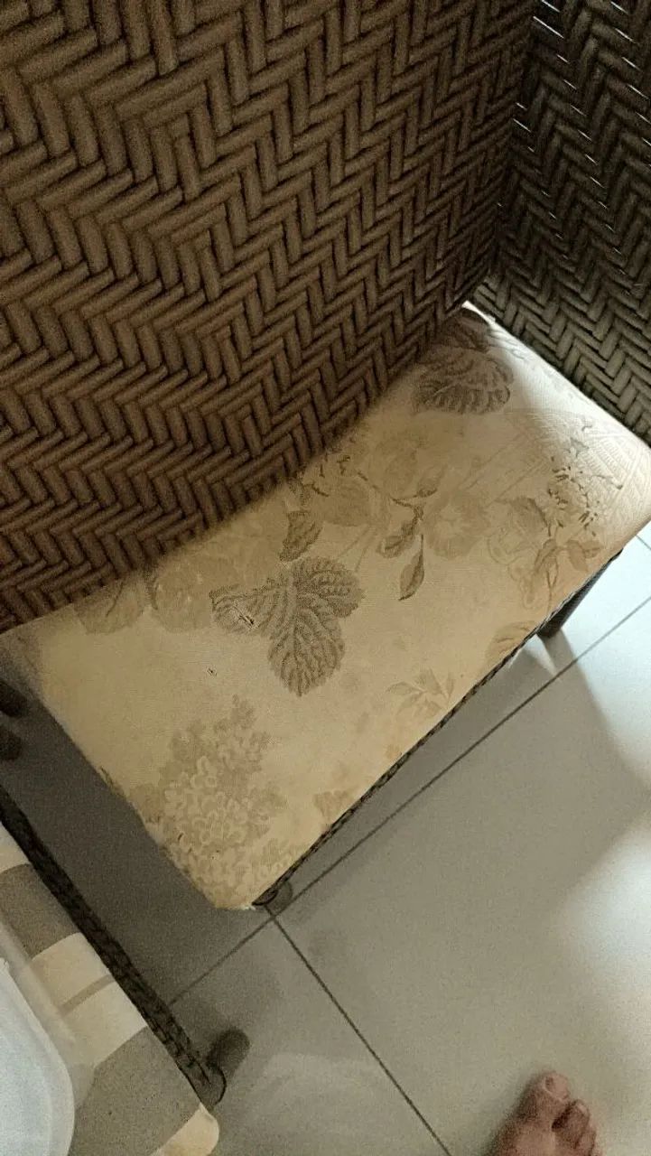 Vendo 6 cadeiras de fibra sintética. - Foto 4