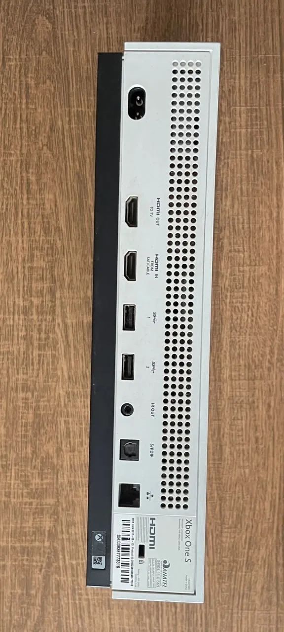 Xbox One S (1TB) + Controle - Foto 5