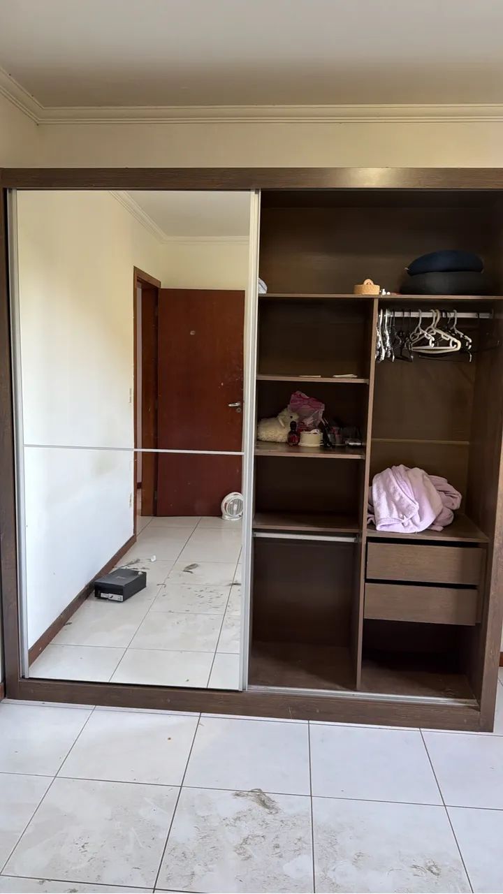 Guarda roupa com espelho - Foto 2