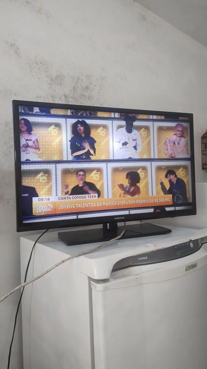 Vendo está tv 32 polegadas não é smart leia a descrição do anúncio.  - Foto 5