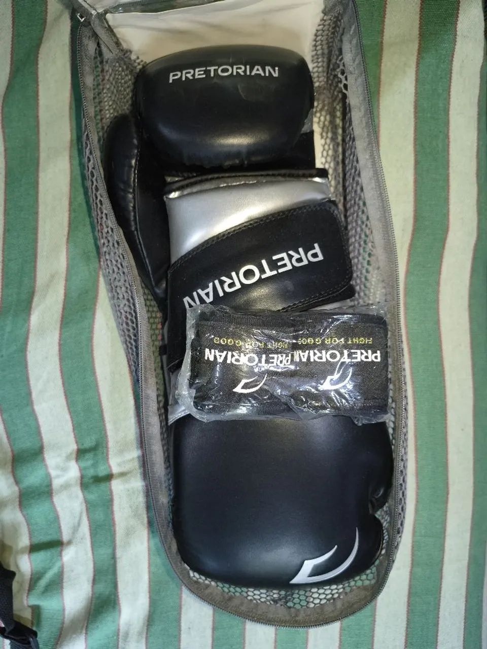 Luva de boxe da marca pretorian - Foto 4