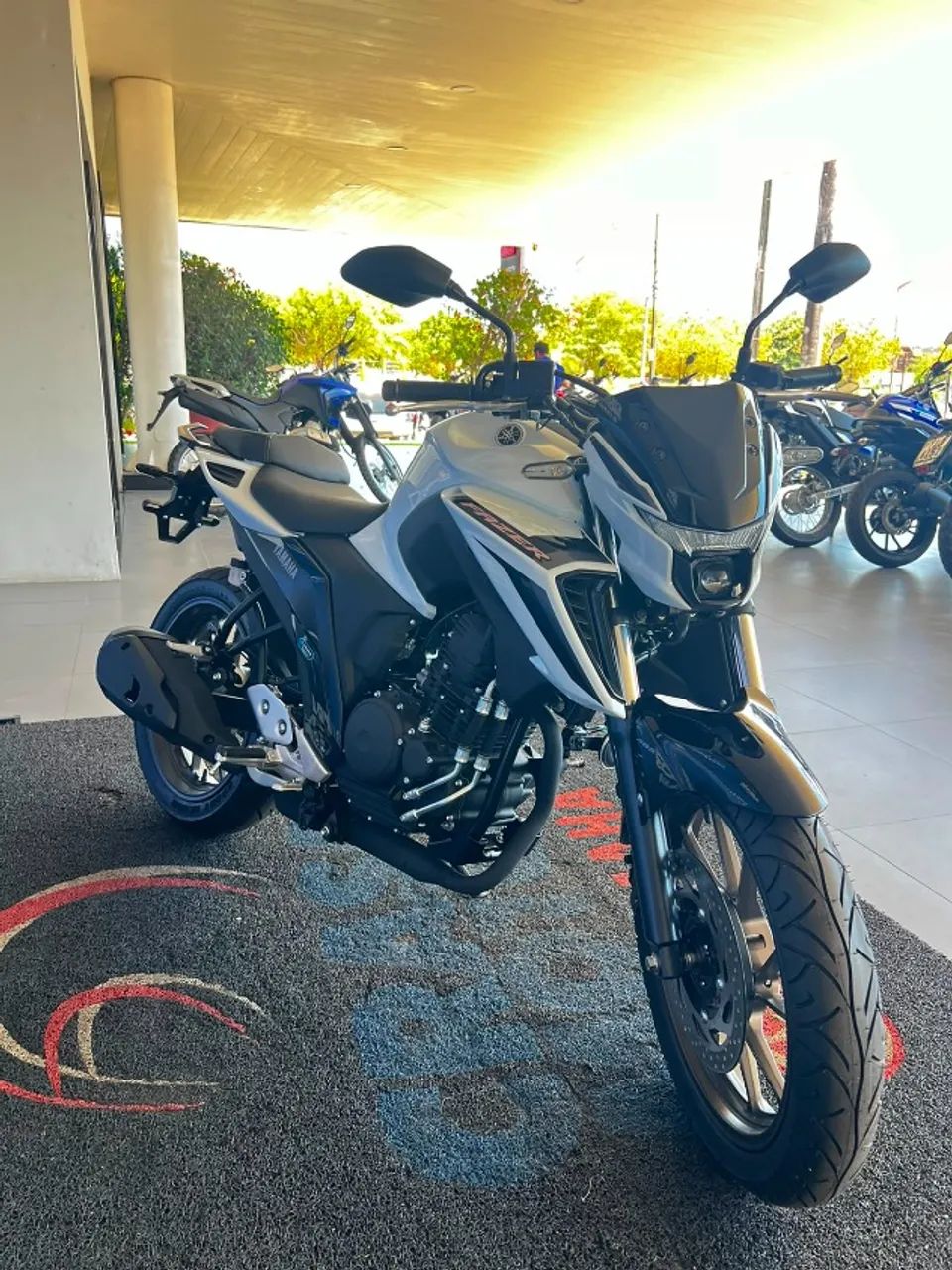 Yamaha FZ25 CONNECTED