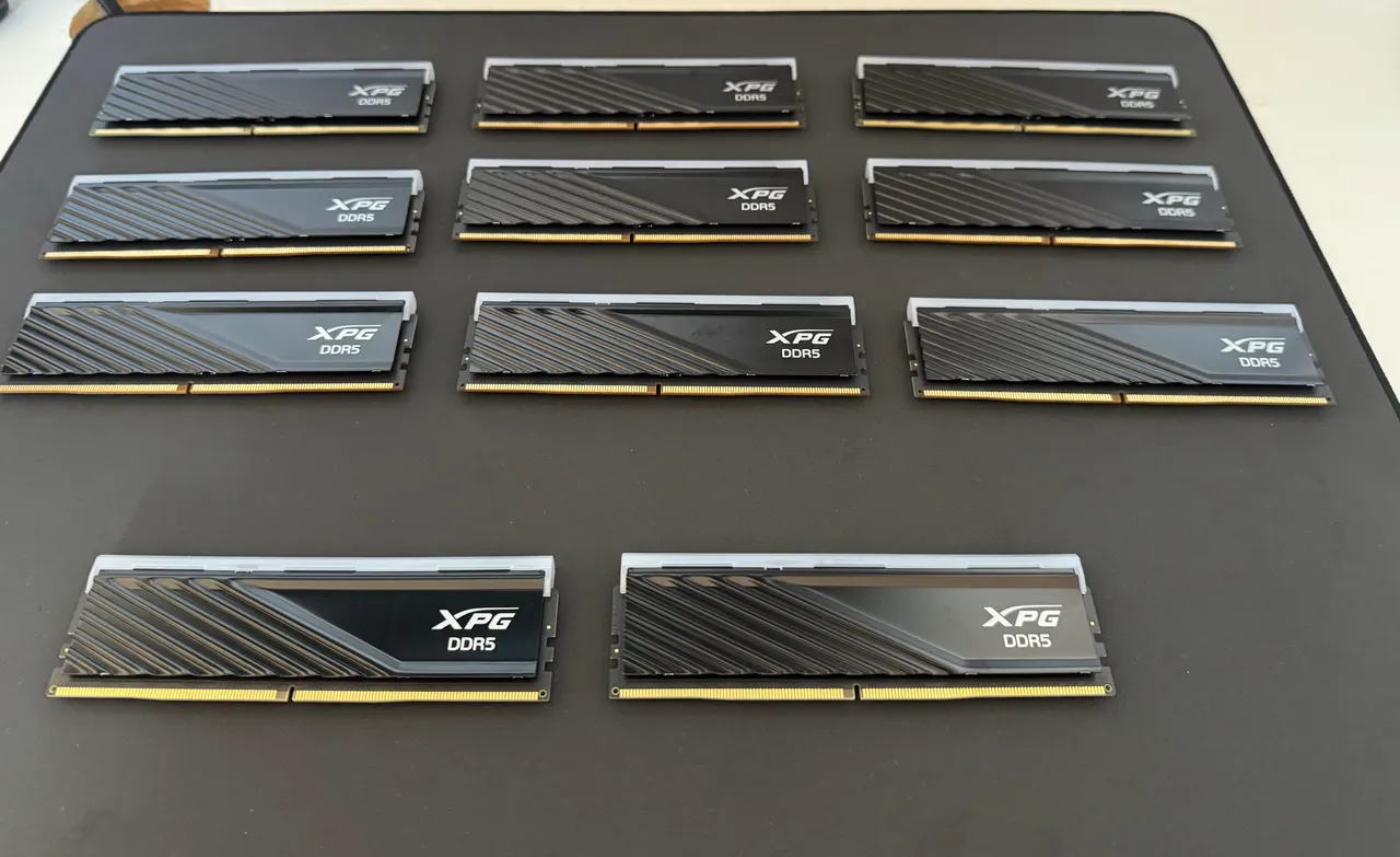 Memória RAM RGB 16GB (2x8GB) G.Skill Trident Z DDR4 3200MHz CL14