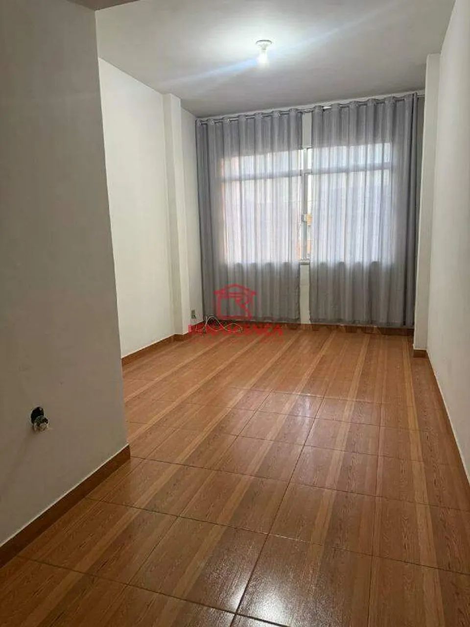 Apartamento com 3 quartos em Irajá.