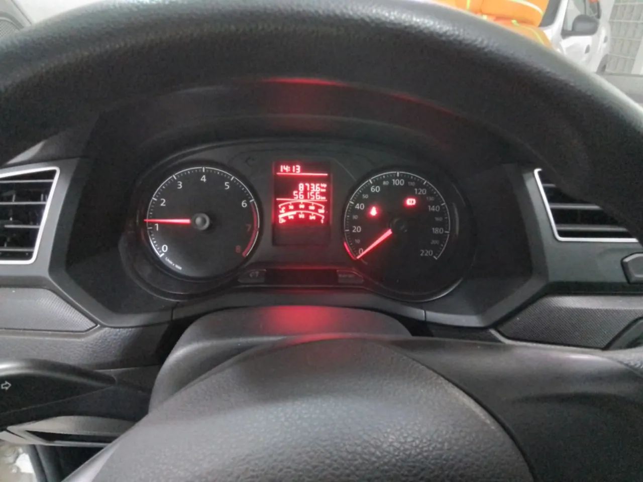 Volkswagen Voyage 1.0 Flex 12V 4p, foto 6 de 11